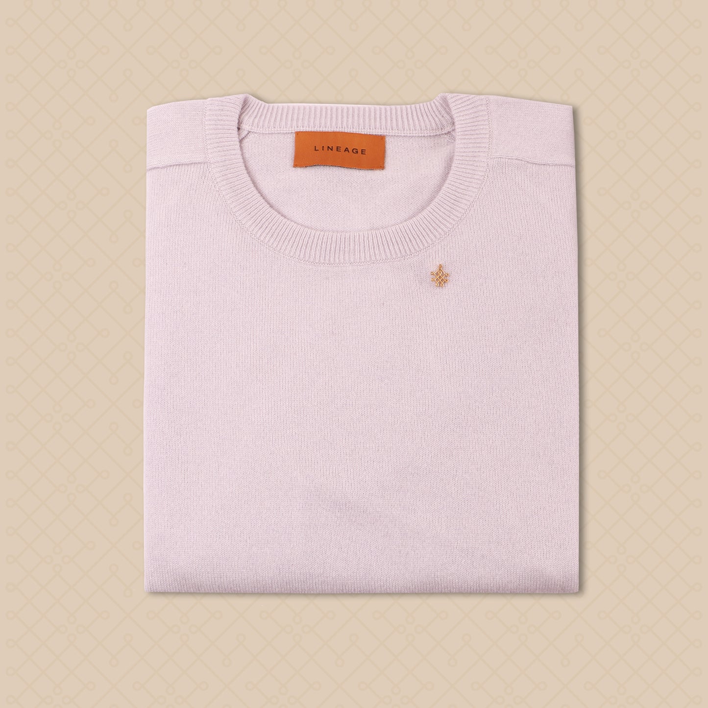 100% Grade AAA Royal Cashmere&nbsp;
15.2-15.8 micron thickness for an extraordinarily soft feel
LINEAGE Cashmere is sourced from happy goats in Nepal.&nbsp;
Organic, traceable, and sustainable.